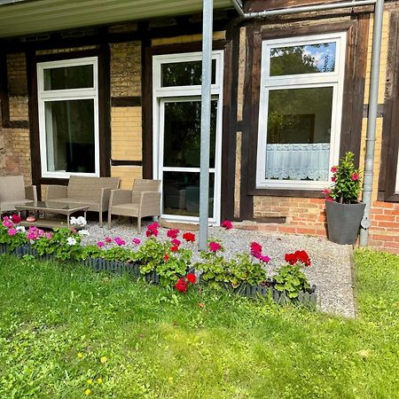 Attraktive Wohnung im grünen Hinterhof Schwerin  Exterior foto