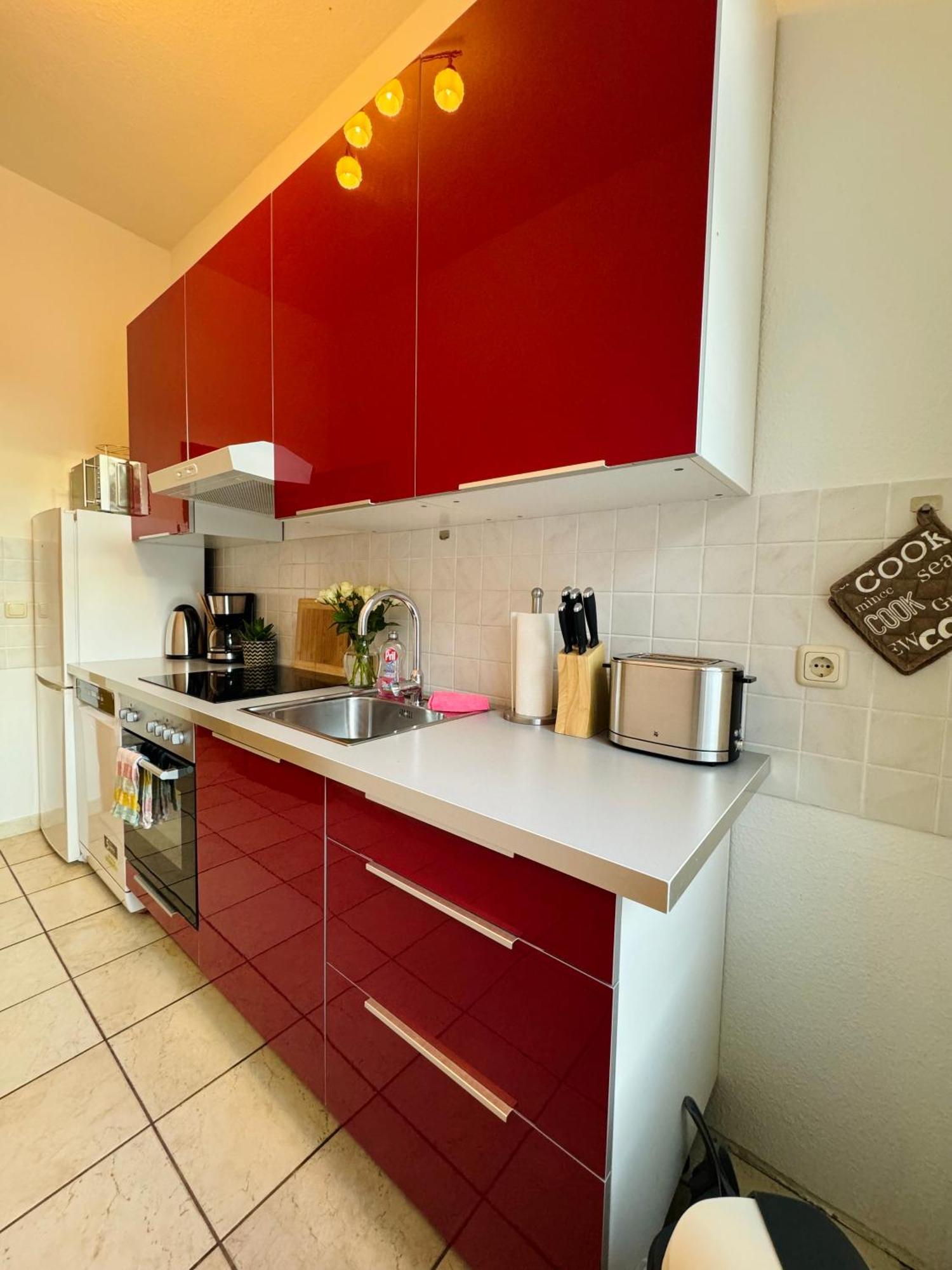 Attraktive Wohnung im grünen Hinterhof Schwerin  Exterior foto