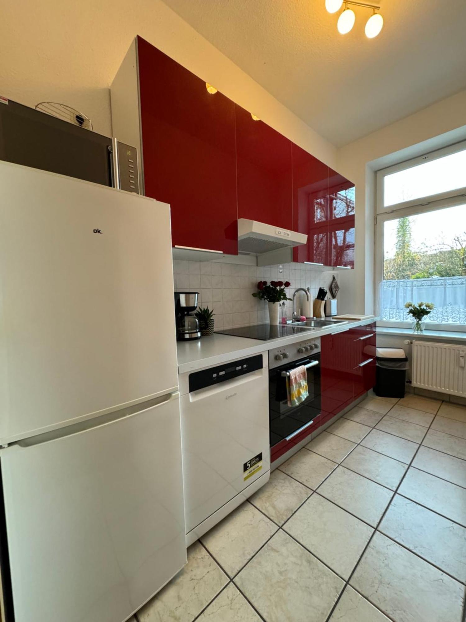 Attraktive Wohnung im grünen Hinterhof Schwerin  Exterior foto